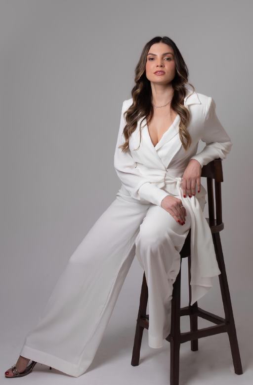 Dra. Valéria Campos